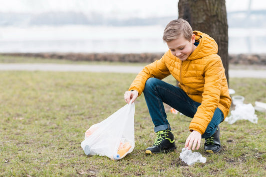 The Role of Trash Bags in Reducing Litter - Jet Paper Bags
